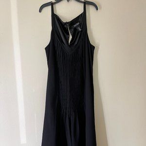 White House Black Market hi low sz 2